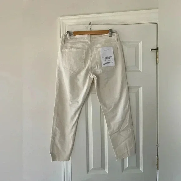 FRAME Mid-Rise Straight “Le Garçon Crop” Jeans in Creamy White - Picture 5 of 7